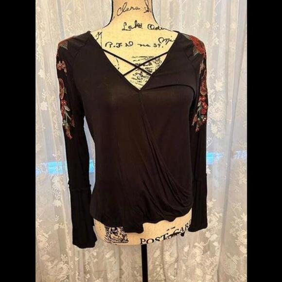 Elevate Your Style with the Black Long Sleeve Shirt with Rose Design! - Picture 1 of 3